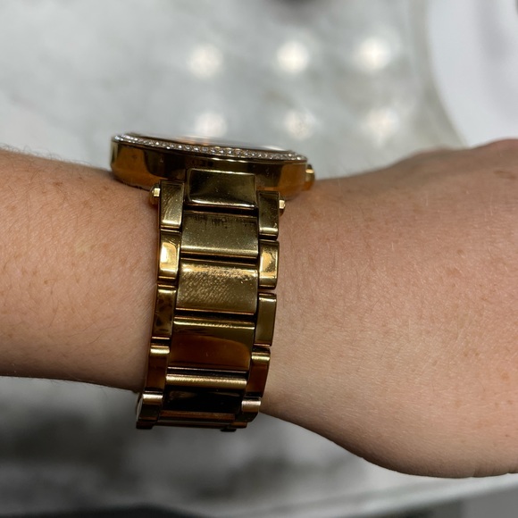 Gold Michael Kors watch - Picture 3 of 6